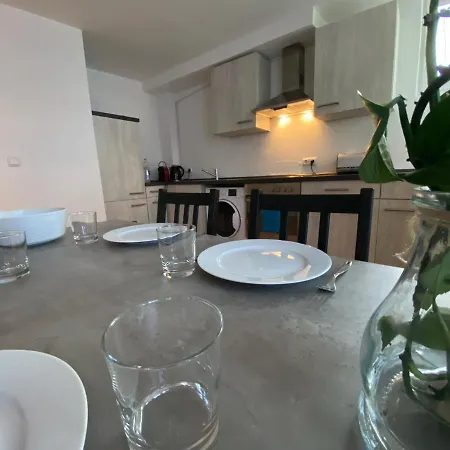 Schloss & Altstadt - Modern & Stylish Fuer 6 Kueche Apartment